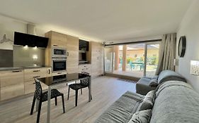 Nice Studio With Balcony Located In Frejus